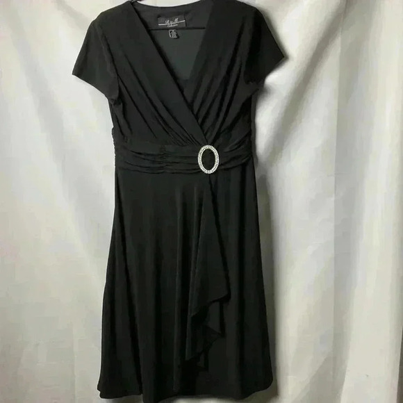 R&M COLLECTION WOM SIZE 12 BLACK DRESS FAUX WRAP RHINESTONE ACCENT AT WAIST - Picture 3 of 14